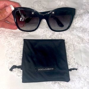 DOLCE & GABBANA 🕶️ Sunglasses